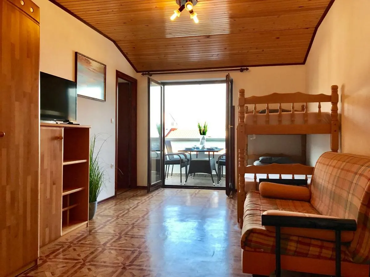 Daire Apartmani Lisac Baška Hırvatistan
